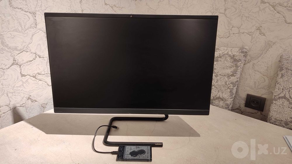 Моноблок Lenovo IdeaCentre i7-10700t. Торг есть