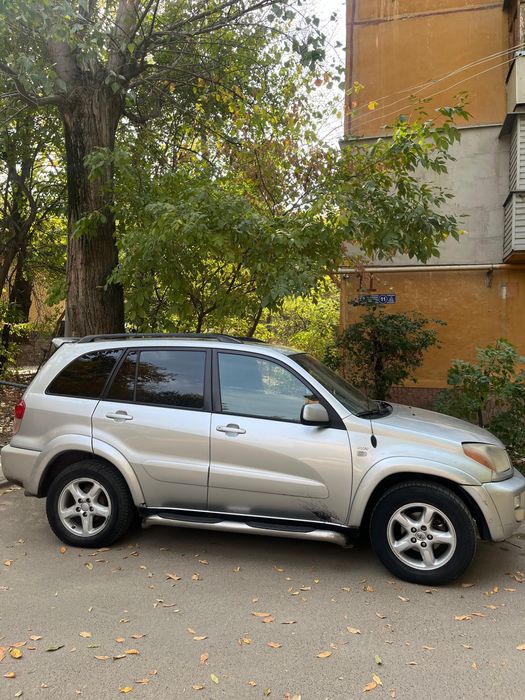 Тайота раф4, хорошая