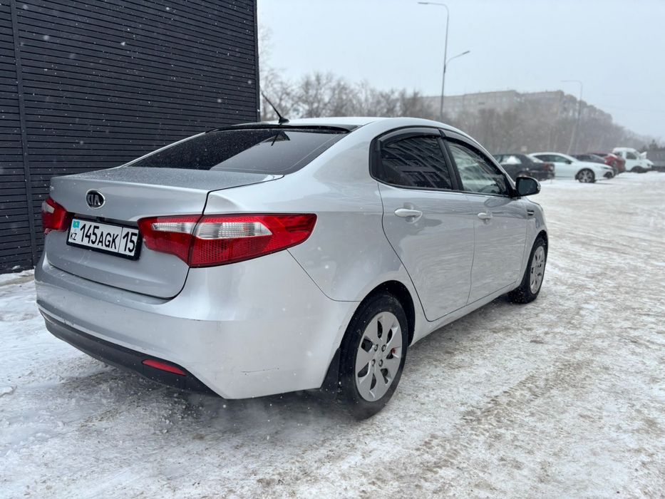 KIA RIO 2014 автомат