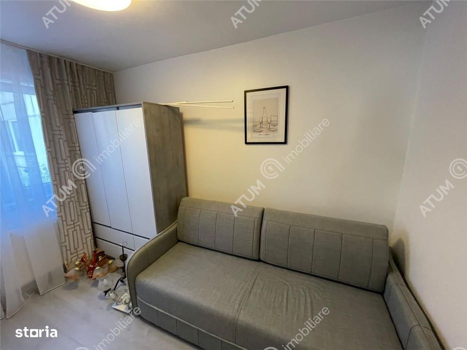 Apartament 3 camere decomandate si balcon inchis zona Strand Sibiu