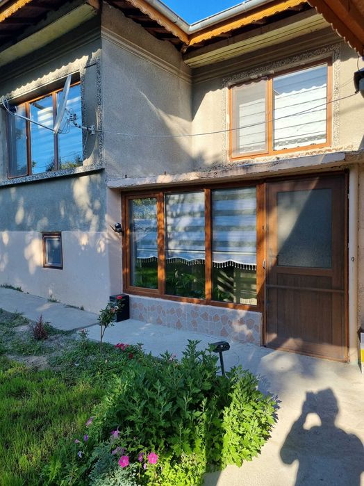 Продава се Къща в Алфатар - 220 кв.м за 244 €/кв.м - Снимка #1