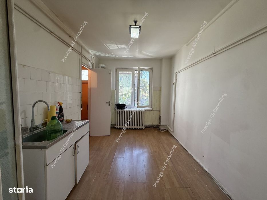 Apartament 4 camere, parter inalt zona Punctele Cardinale - Central
