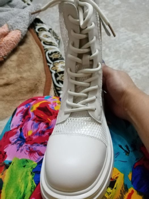 Продам летние ботинки