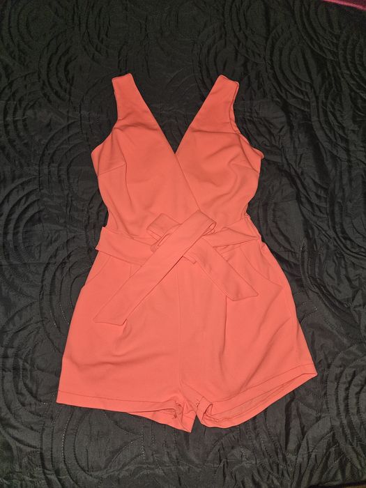 Електриково розов гащеризон.