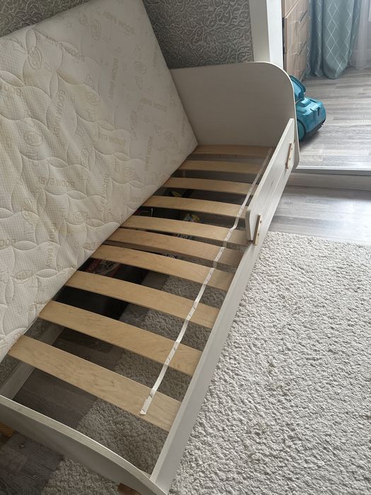 Продам детскую  кровать