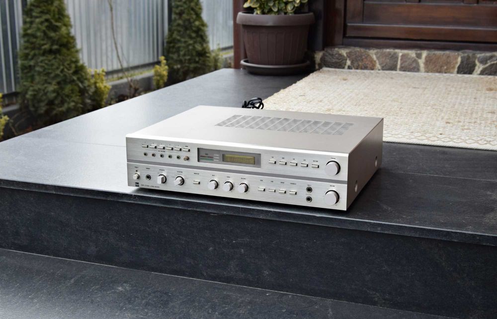 Amplituner Dual CR 1730, amplificator