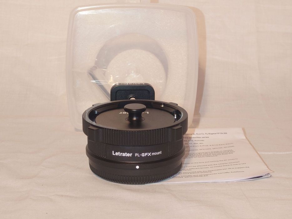 Adaptoare: EF-GFX cu autofocus + PL-GFX