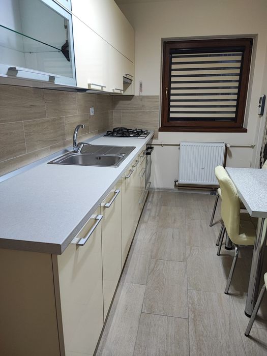 Închiriez apartament 2 camere