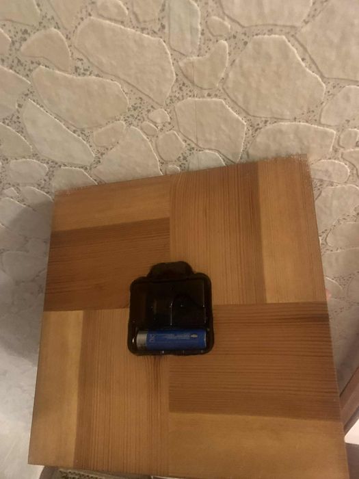 Стилен часовник от дърво* Стенен* Работи точно