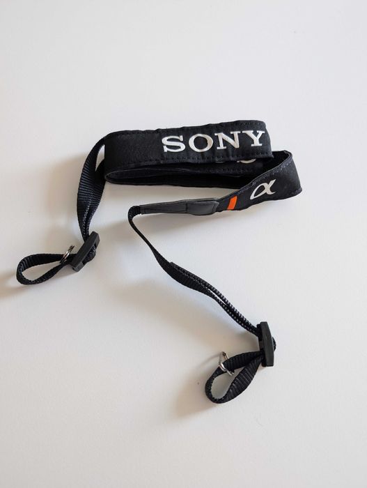 Sony A5100 (Тяло) – Компактен и запазен