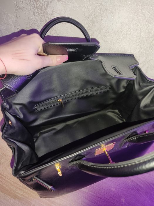 Продам женскую сумочку.