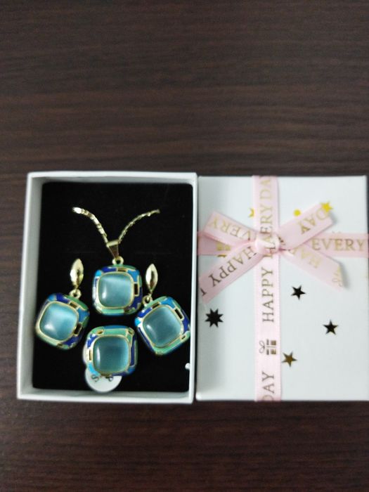 Продам набор бижутерии