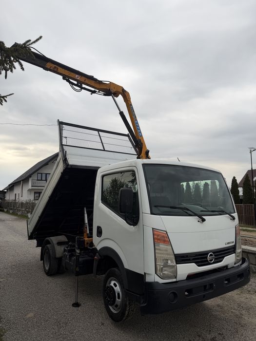 Nissan Cabstar basculabil cu macara