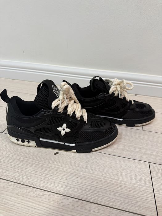 lv skate all black