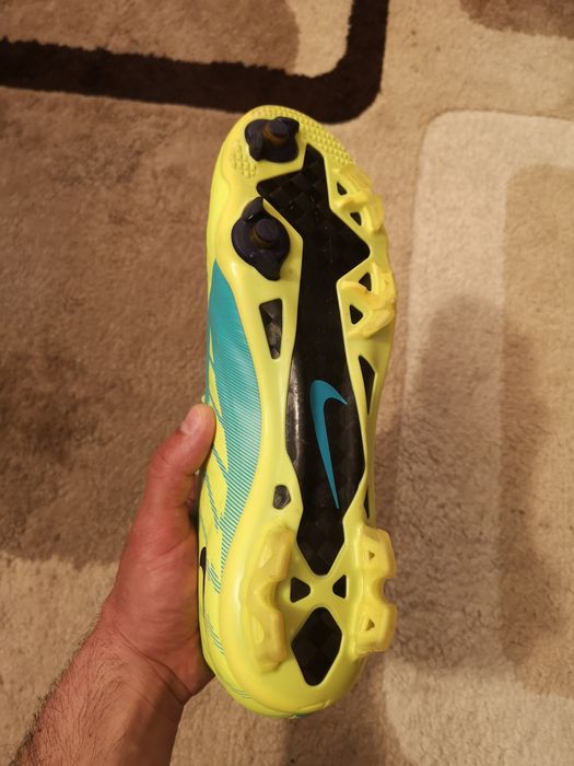 Vând ghete de fotbal profesionale Nike Mercurial Vapor Superfly