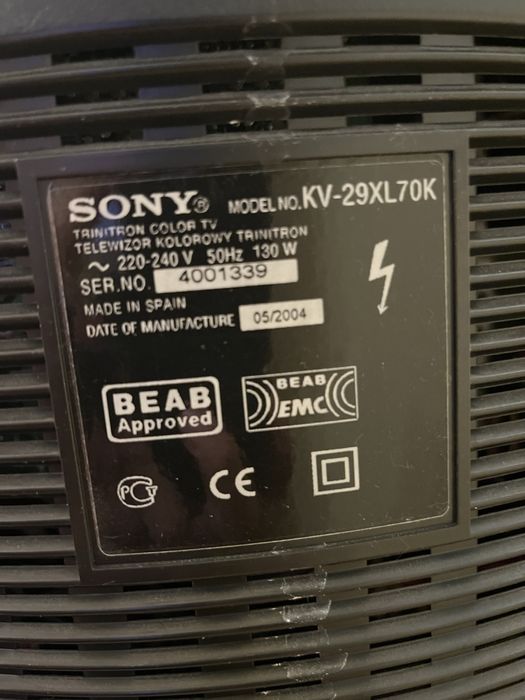 Sony WEGA с интегрирана стойка, модел: KV-29XL70K Trinitron