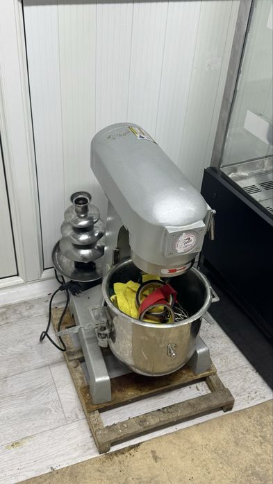 Миксер кухонный 10 литр