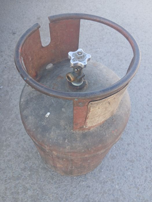 Продам с винтелом газ Баллон с газом