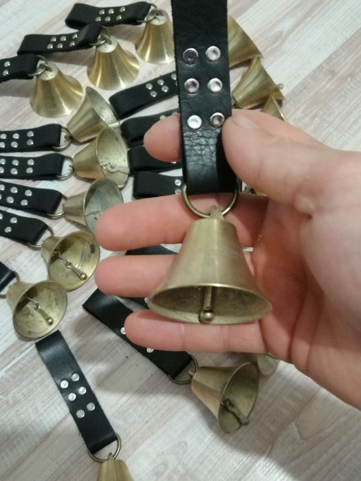 Бронзови звънчета