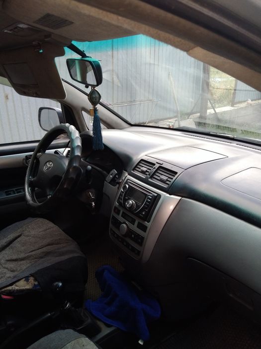 Тойота Авенс версио