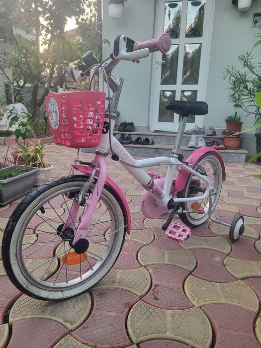 Vând bicicleta fata