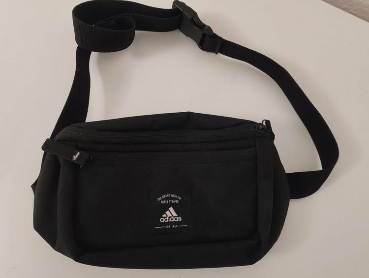 Adidas мъжка чанта - черна