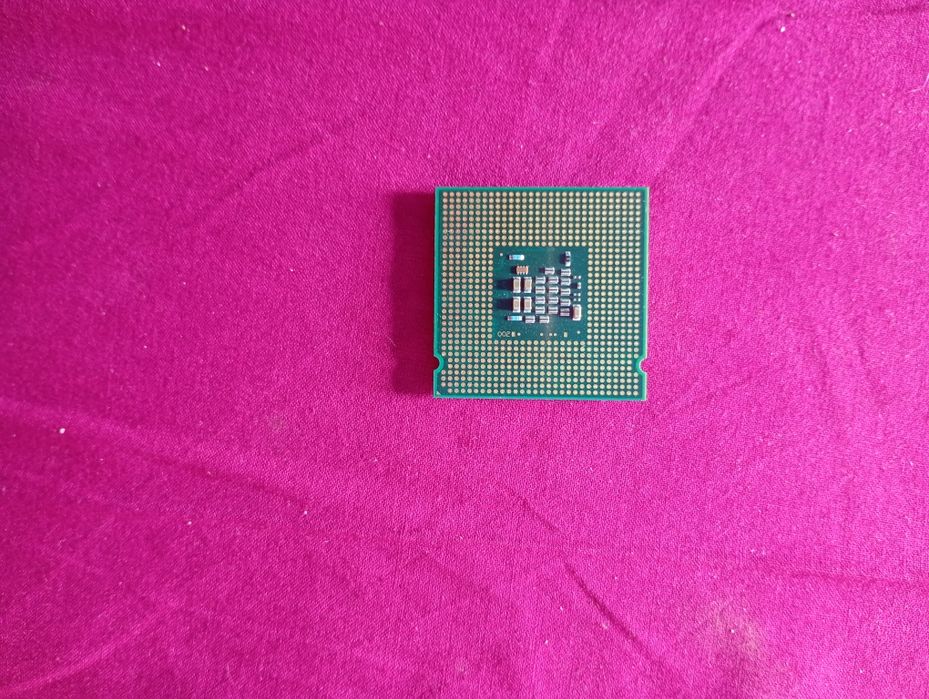 Vând piese calculator vechi, citește descrierea