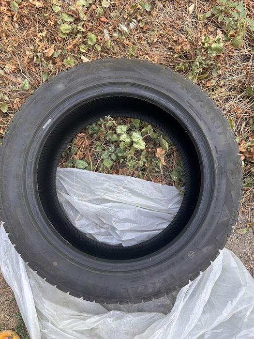 Продам шины 225/55/R17