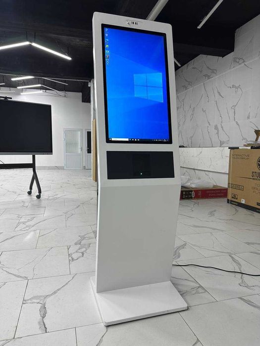 Интерактивный инфокиоск 32 с очередной , webcamera есть +доставка есть