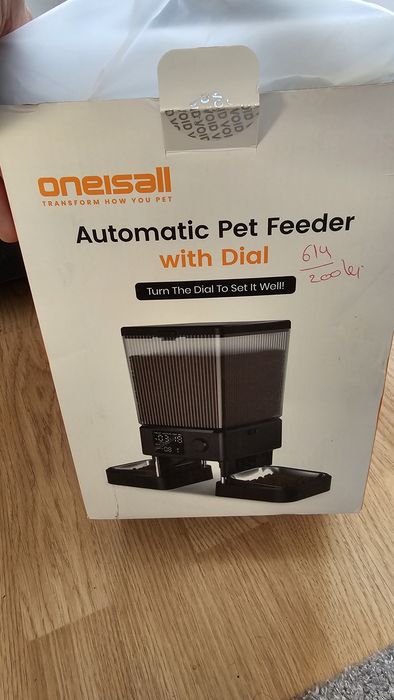 Dispenser hrană pisici oneisall