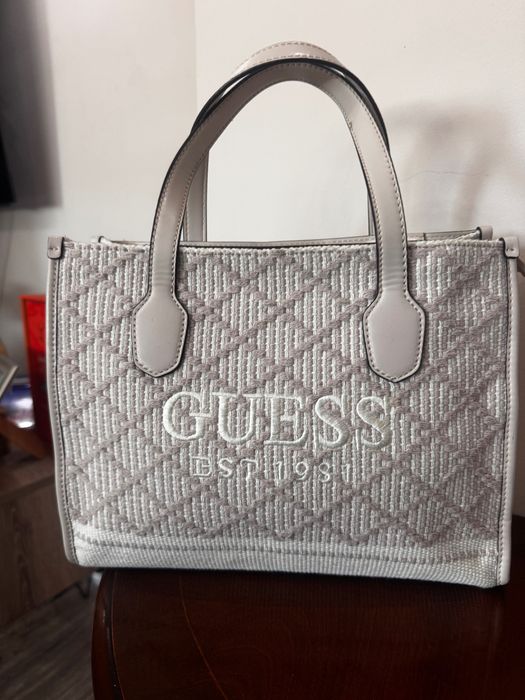 Guess Silvana canava  bag +  Guess travel bag