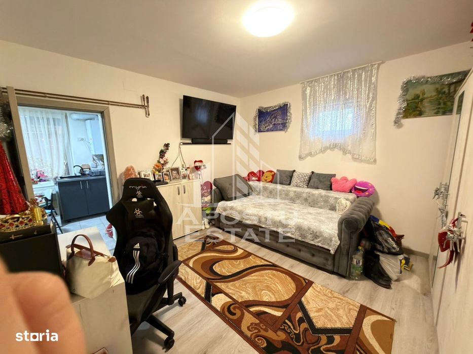 Apartament cu 2 camere si pod la casa cu curte comuna, zona Mehala
