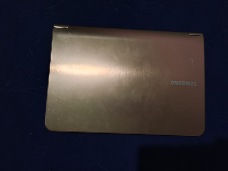 Samsung noutbook ishlashi zoʻr holati ham zoʻr va sifatli saqlangan