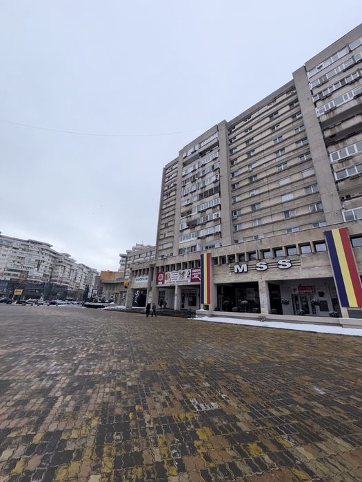 Vand apartament 3 camere Mobilux Pitesti