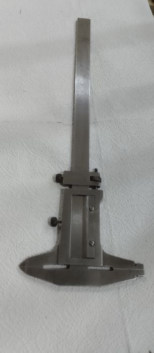 Штангенциркул, состояние б/у, недостатков нет