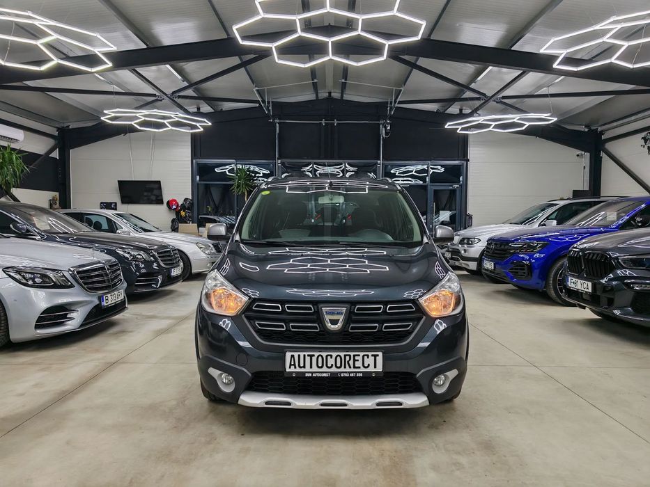 Dacia Lodgy Stepway/1.5 diesel/Camera/Navigatie/Pilot/Garantie/Rate cu buletin
