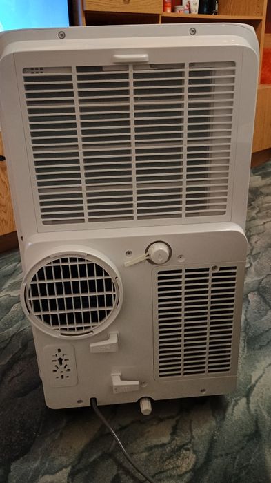 Продавам климатик