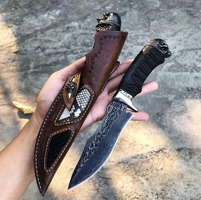 Cutit Damasc Gotic Black Knight, abanos si teaca piele italiana