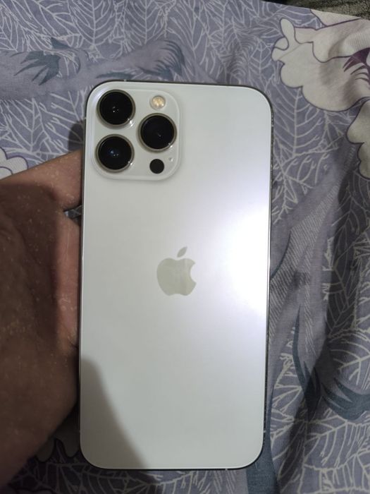 Telefon sogiladi. IPHONE  13 PRO MAX