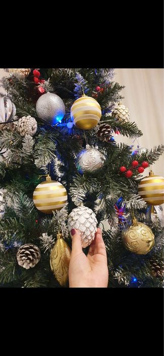 Продаю новогоднюю елку