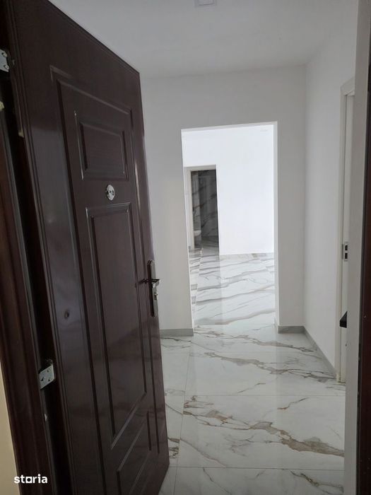 Propietar vind apartament în Resita Caras-Severin la parter Zona Intim — fotografia 2