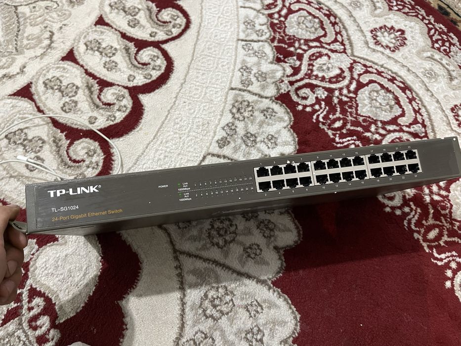 Продам TP-Link 24-портовый Gigabit Switch