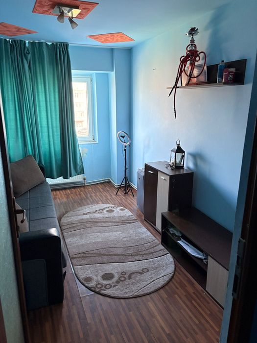 Apartament de vânzare, 4 camere decomandat