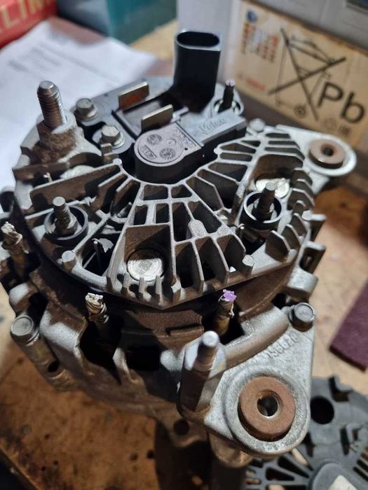 Алтернатор Golf 7 1,6 TDI 110 ( динамо )