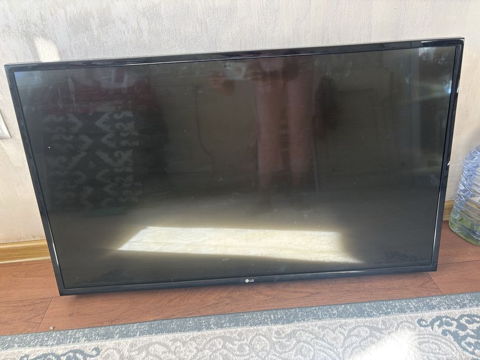 Телевизор LG смарт рабочий