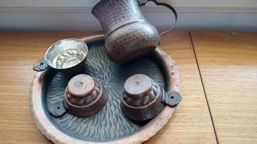 Продавам меден сервиз