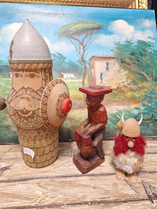 Сувенири и картини дърво