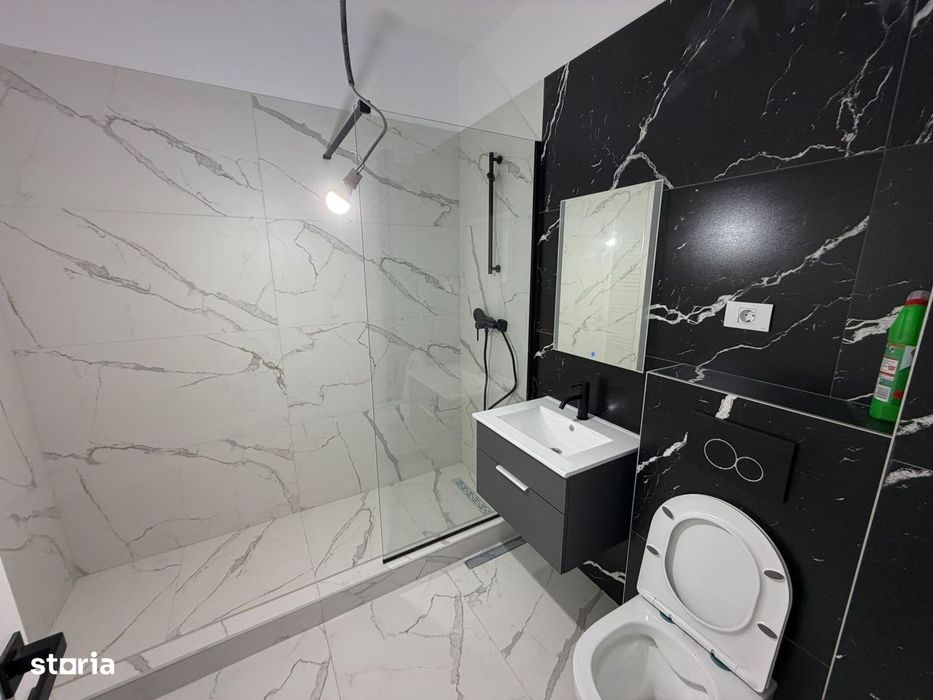 Ap. 2 Camere- Parcare, Curte Proprie, Centrala, Bucatarie Inchisa