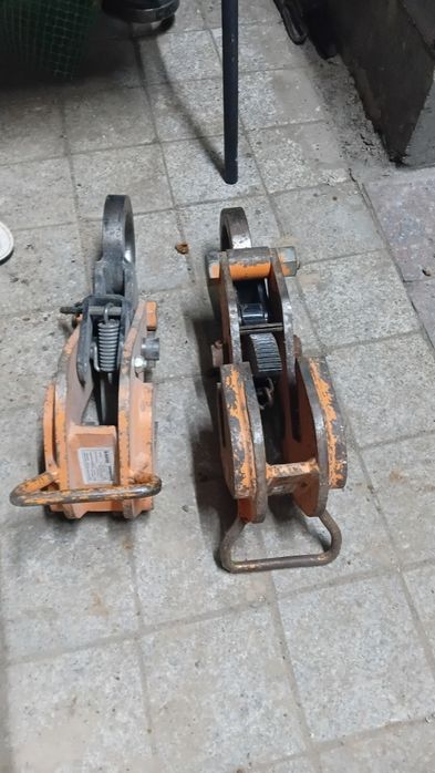 Продам крючки 4 шт.