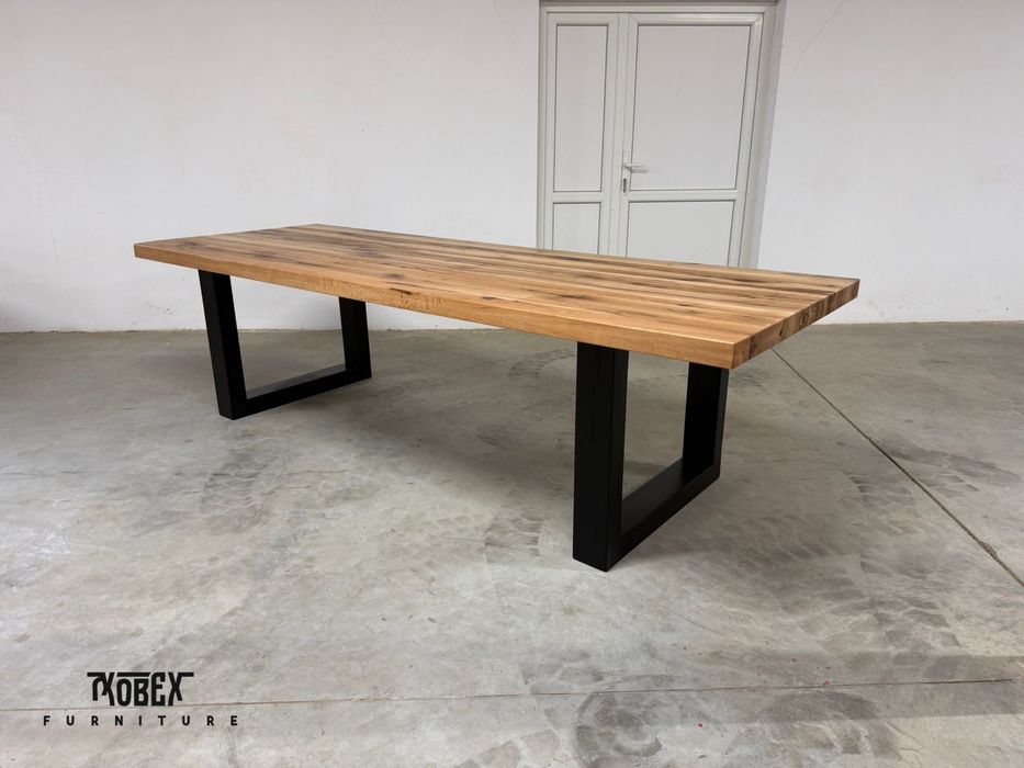 Masa Dining moderna din lemn masiv de stejar